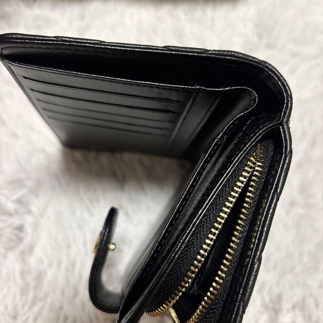 CHANEL ノベルティブラックレザー 二つ折り財布