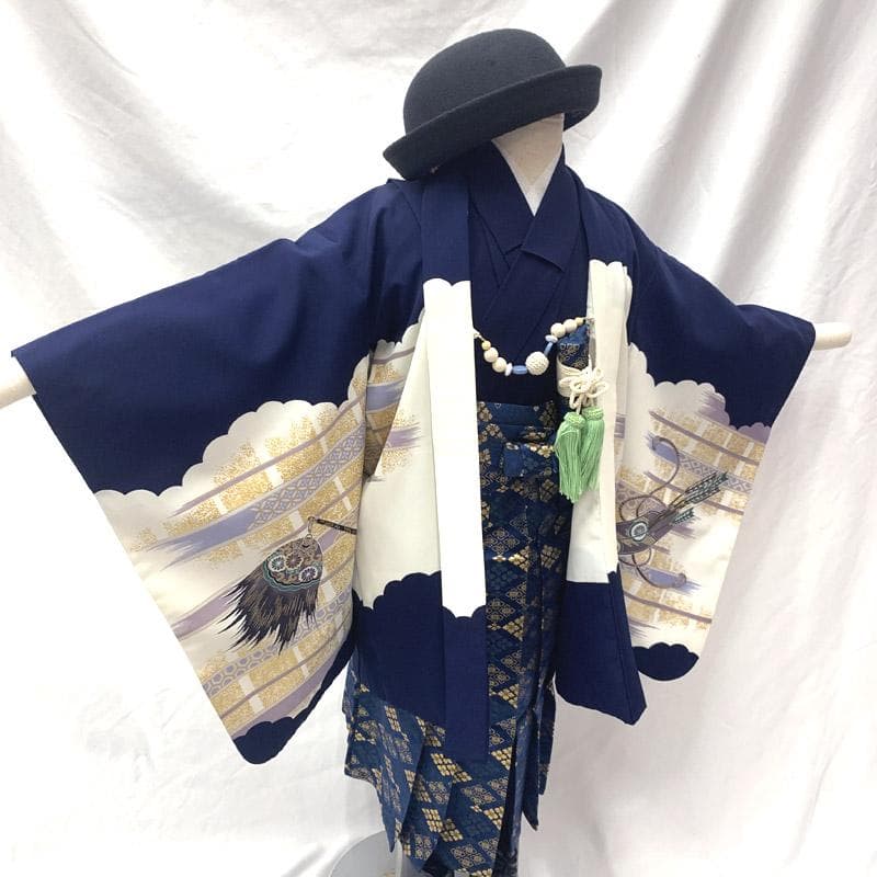 505ab12■七五三 五歳 男児 着物&羽織&袴&角帯&小物 小柄 兜■美品