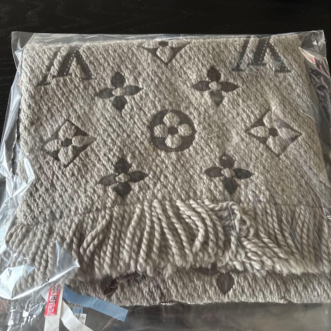 Louis Vuitton ルイヴィトン　マフラー クリーニング済❗️グレー