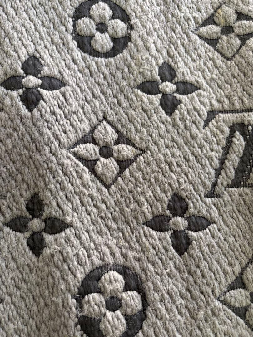 Louis Vuitton ルイヴィトン　マフラー クリーニング済❗️グレー