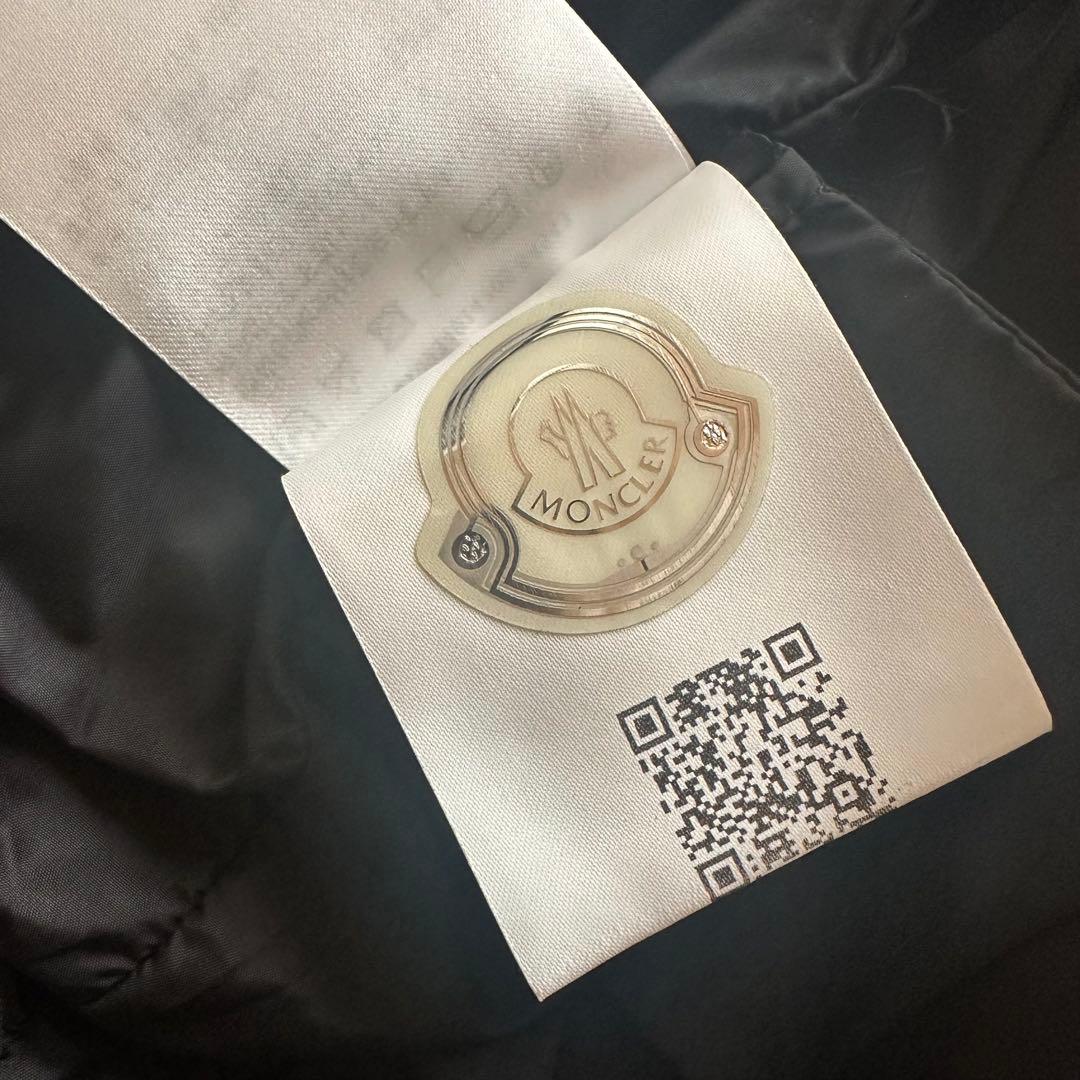 正規店購入　モンクレールTOPAZE 新品同様