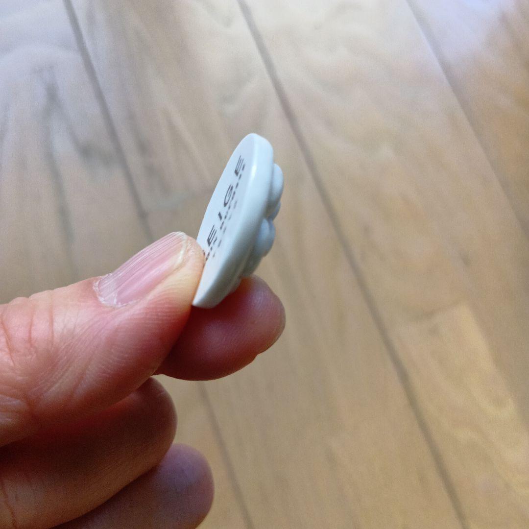 ガレット・デ・ロワ フェーヴ BEIGE カメリア