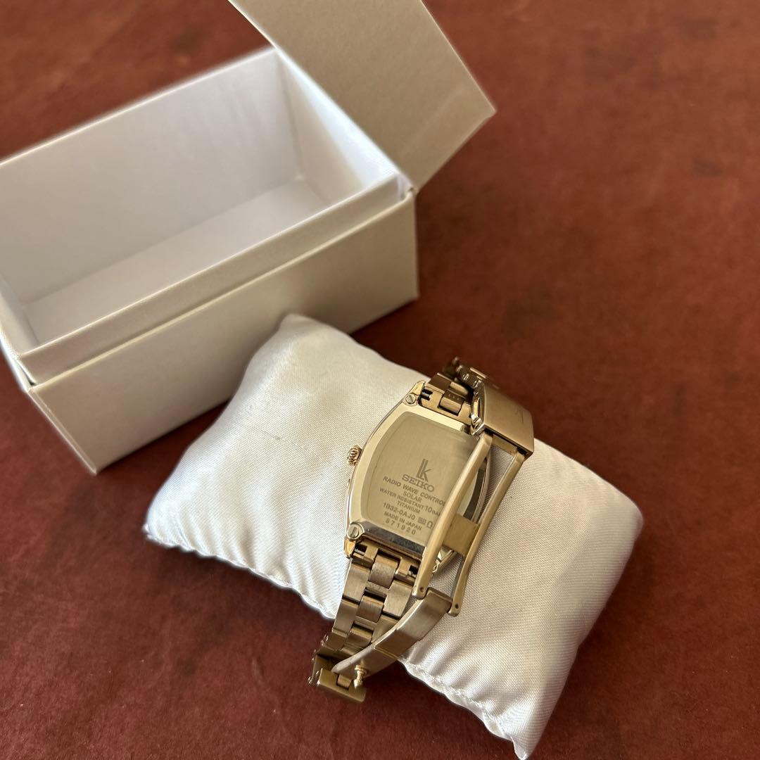 セイコー ルキア SEIKO lk ソーラー 電波 チタン ゴールド