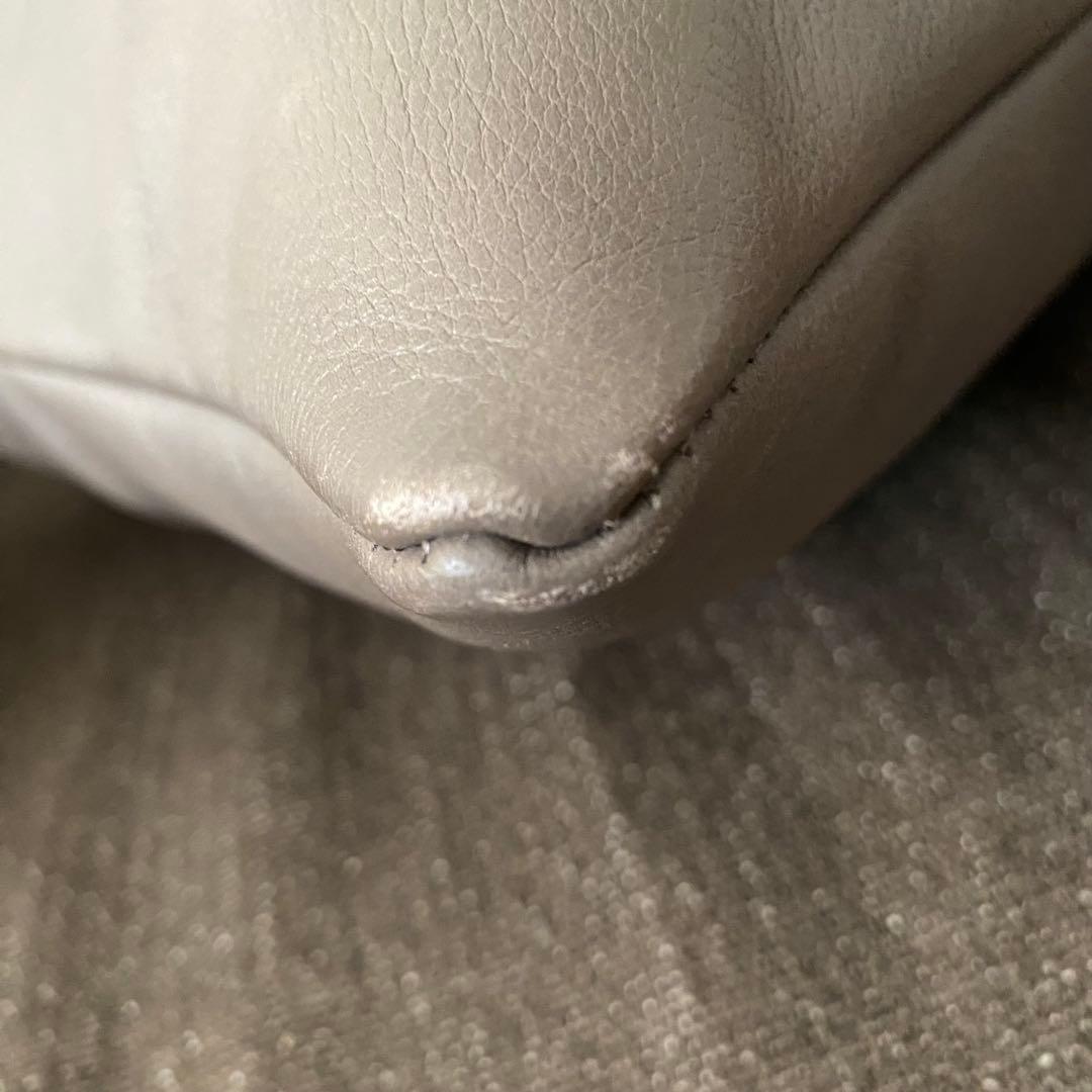 【カッシーナ・イクスシー】レザークッションFZ革（ロゴあり）　グレー