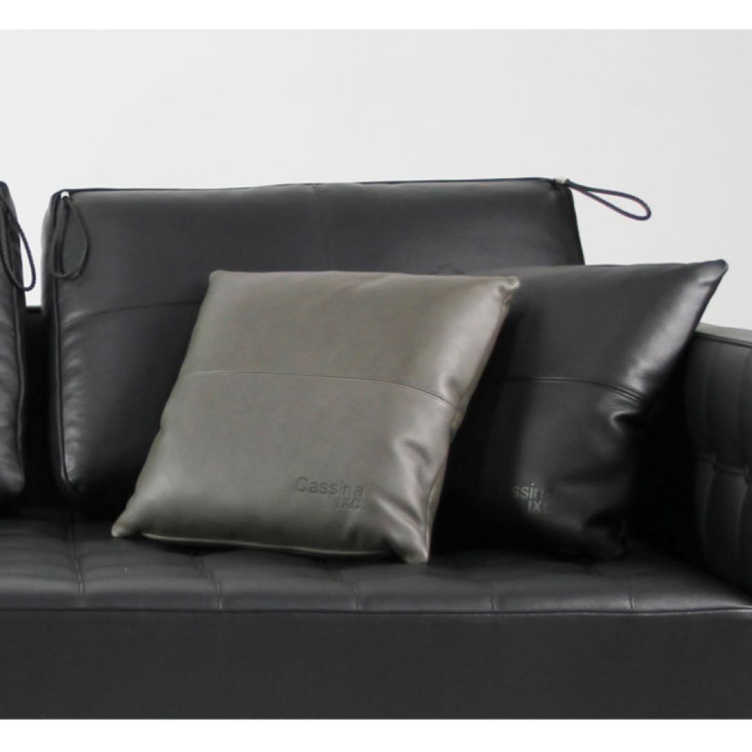 【カッシーナ・イクスシー】レザークッションFZ革（ロゴあり）　グレー