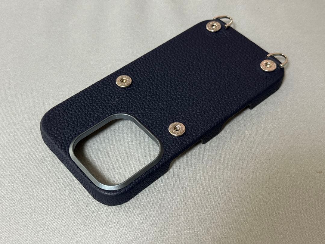 【極美品】ボナベンチュラ　iPhone 16 Pro用ケース・ストラップセット