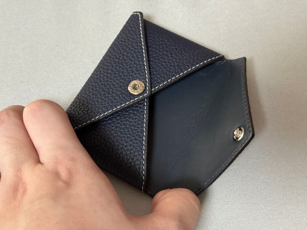 【極美品】ボナベンチュラ　iPhone 16 Pro用ケース・ストラップセット