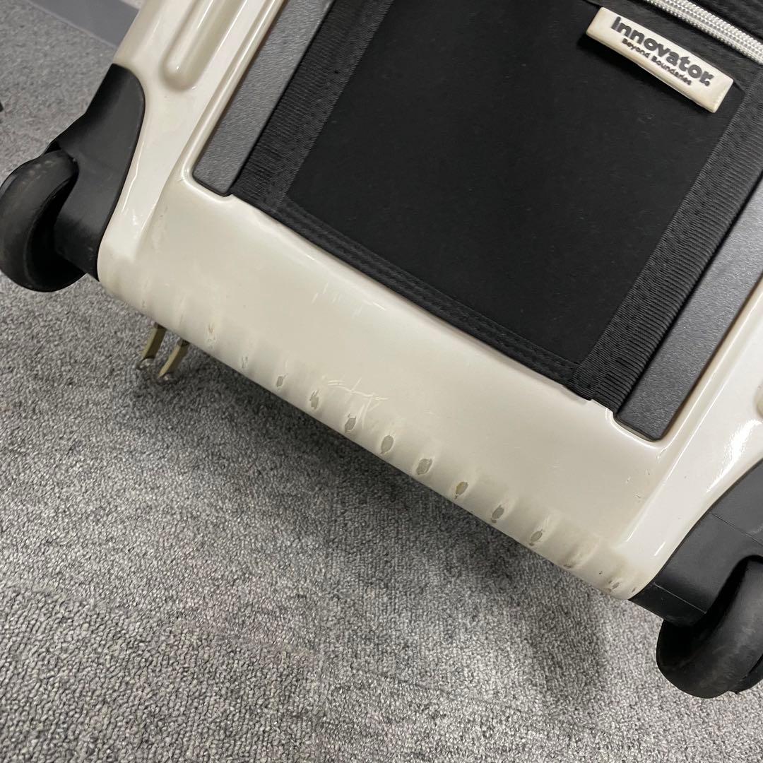 イノベーター innovator キャリーケース 機内持ち込み ホワイト