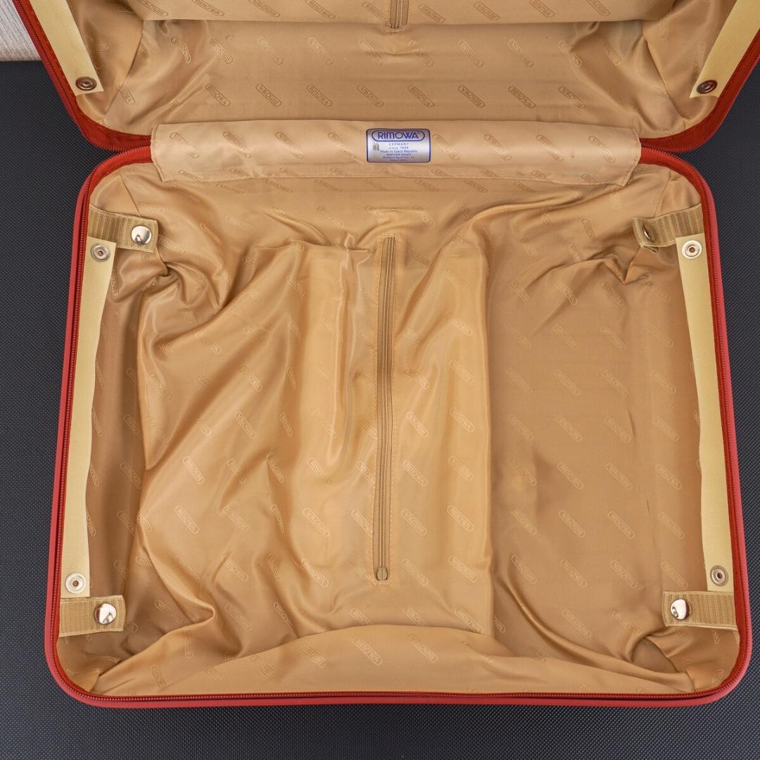 美品 リモワ サルサデラックス 32L 前面スリーブ付き 4輪 TSAロック 赤