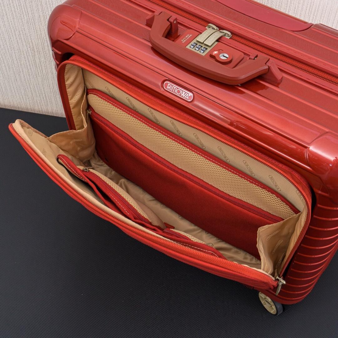 美品 リモワ サルサデラックス 32L 前面スリーブ付き 4輪 TSAロック 赤