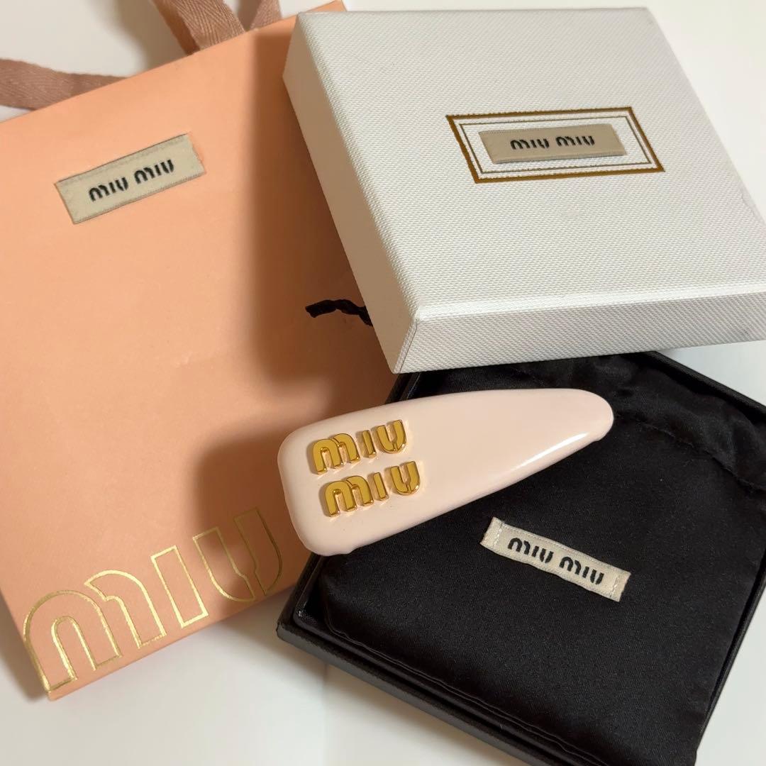 miumiu ヘアピン バレッタ ピンク