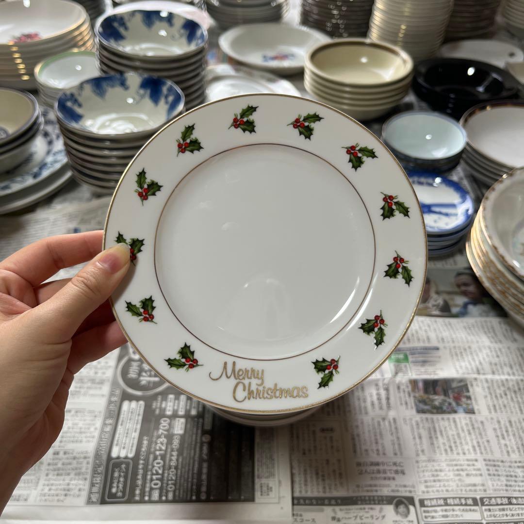 【新品・未使用】クリスマス ホーリー柄 陶磁器皿 15枚