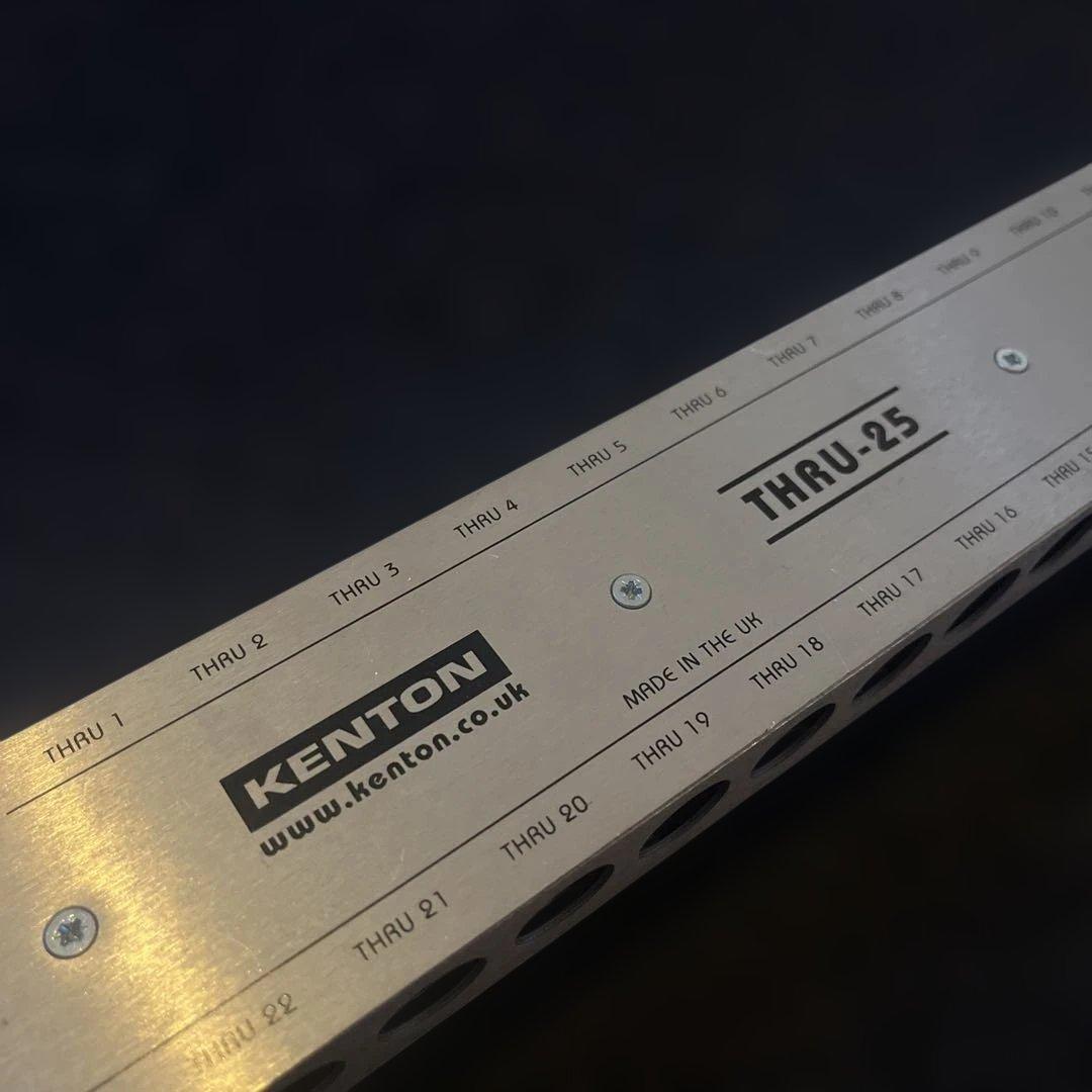 KENTON THRU-25 MIDIスルー分配器