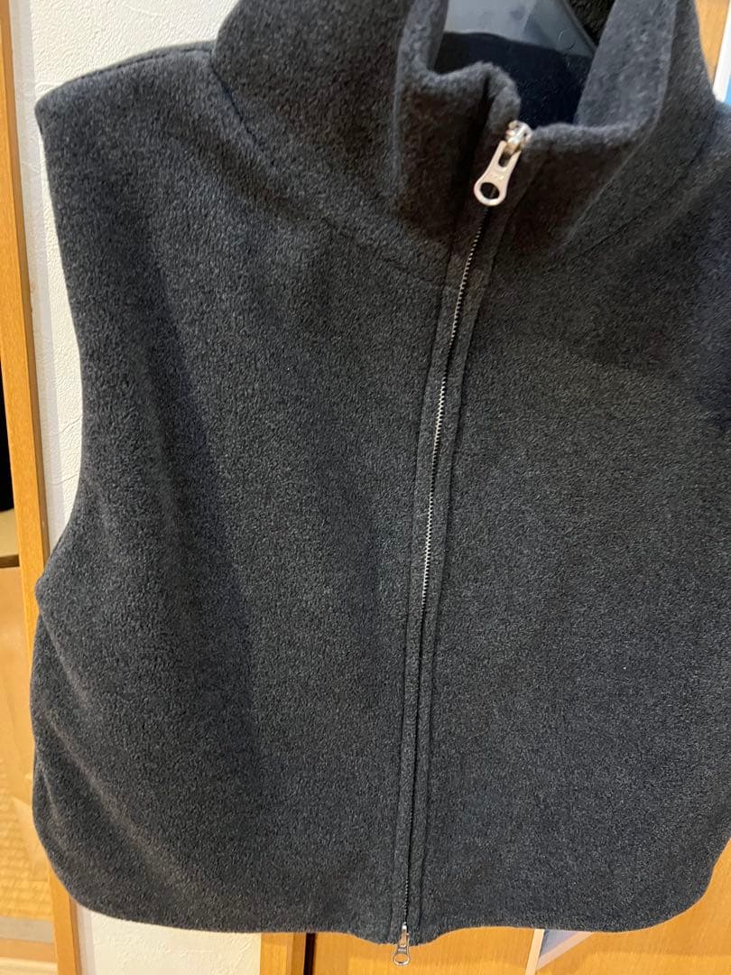 ETORE コンパクトフリースベスト