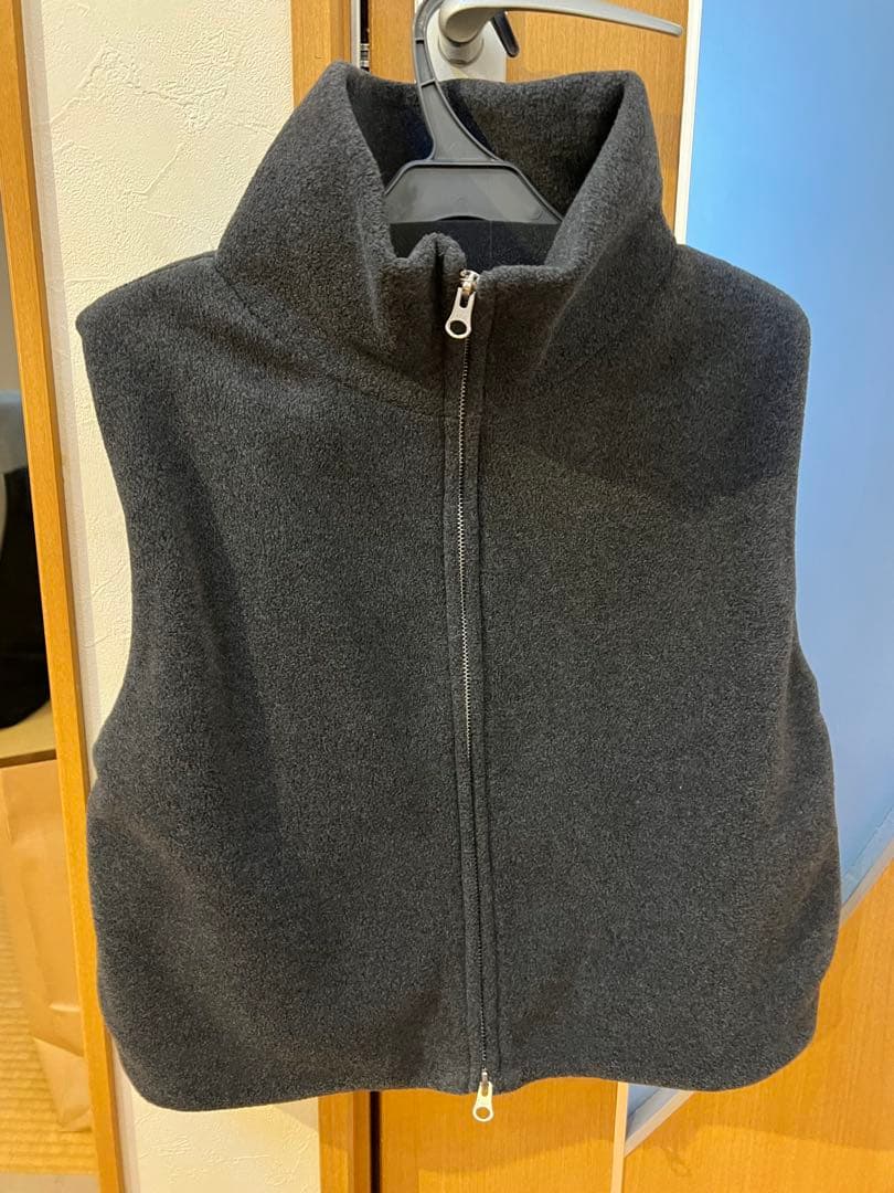 ETORE コンパクトフリースベスト