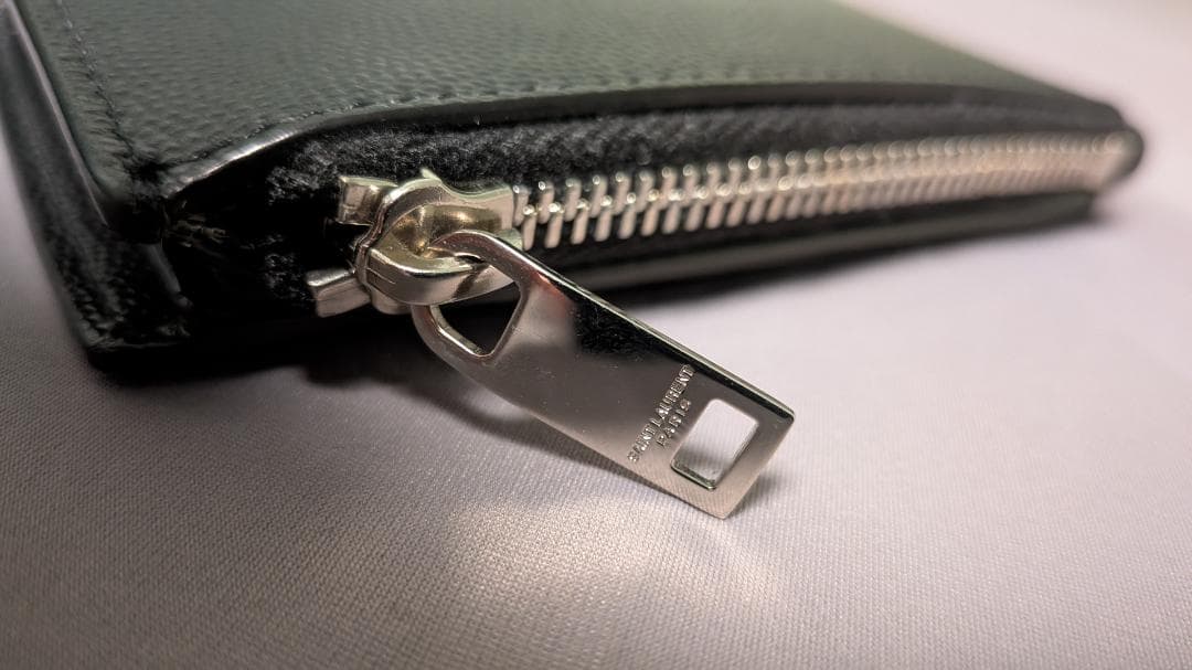 SAINT LAURENT PARISサンローラン 2つ折り財布ブラック YSL