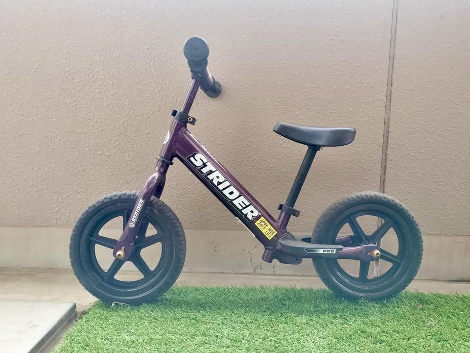 Strider Pro バランスバイク 12インチ パープル