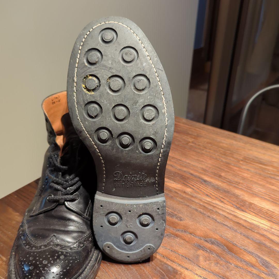 Tricker'sカントリーブラックレザー ブローグ 8 1/2