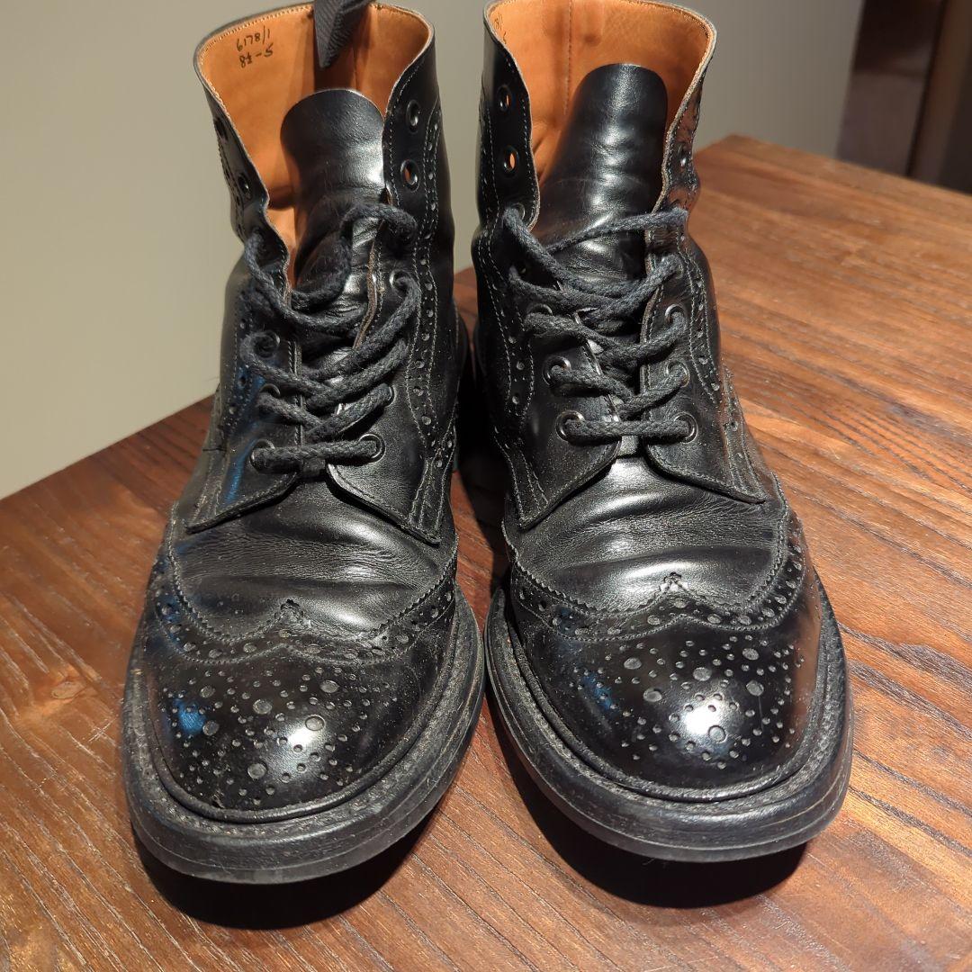 Tricker'sカントリーブラックレザー ブローグ 8 1/2