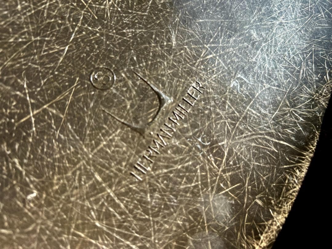 ハーマンミラー製　イームズ　シェルチェア