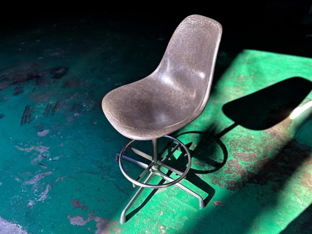 ハーマンミラー製　イームズ　シェルチェア