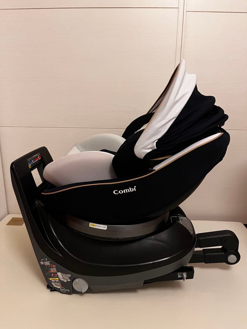 Combi チャイルドシート 回転式　クルムーヴスマート　ISOFIX対応