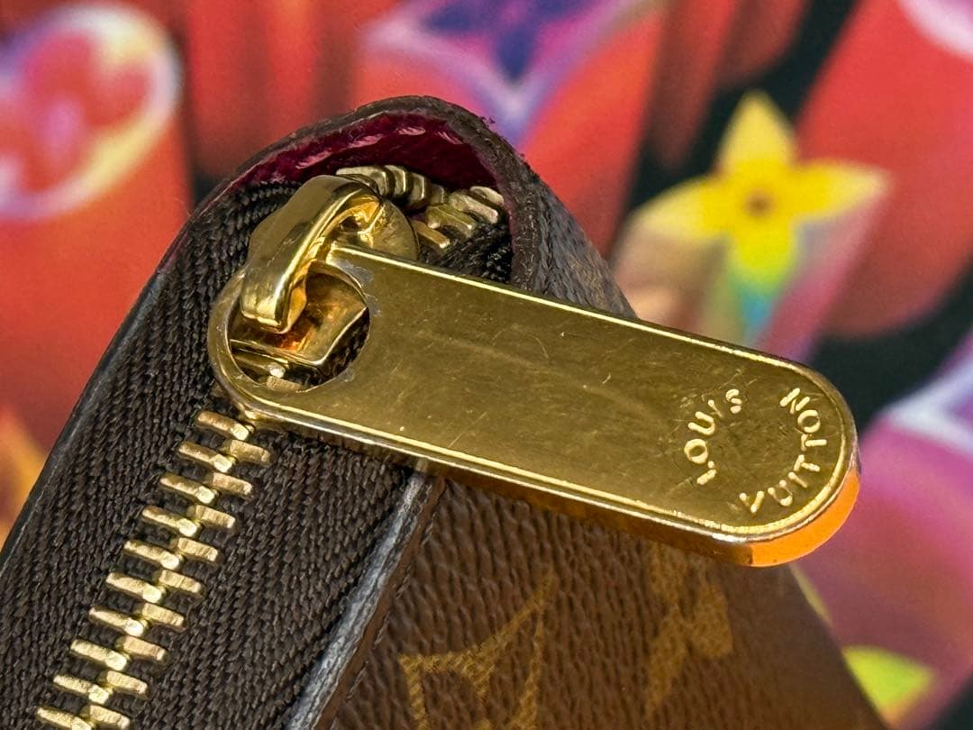 美品！新型LOUIS VUITTONルイヴィトン　ジッピーウォレット　フィーシャ