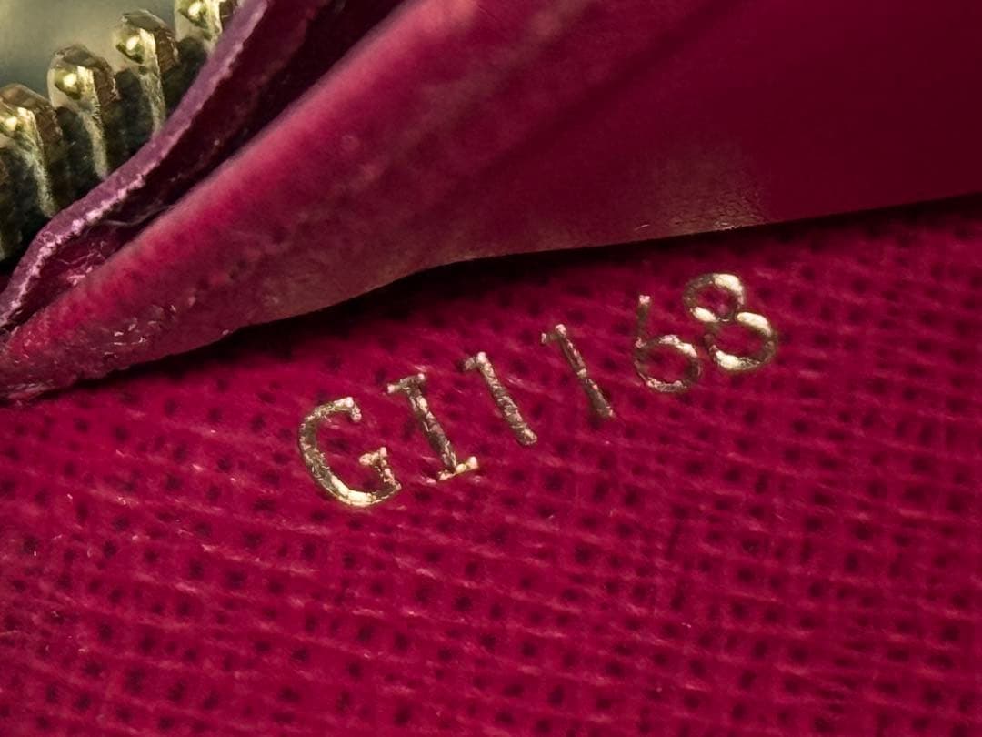 美品！新型LOUIS VUITTONルイヴィトン　ジッピーウォレット　フィーシャ