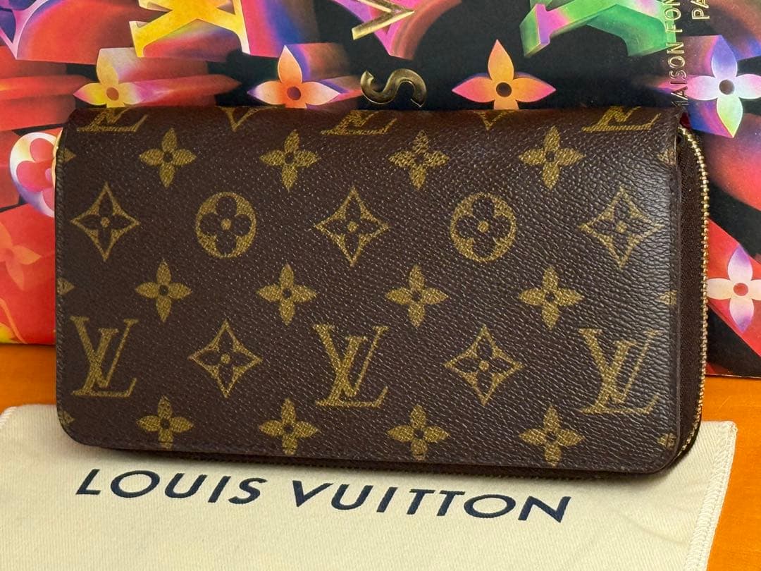 美品！新型LOUIS VUITTONルイヴィトン　ジッピーウォレット　フィーシャ