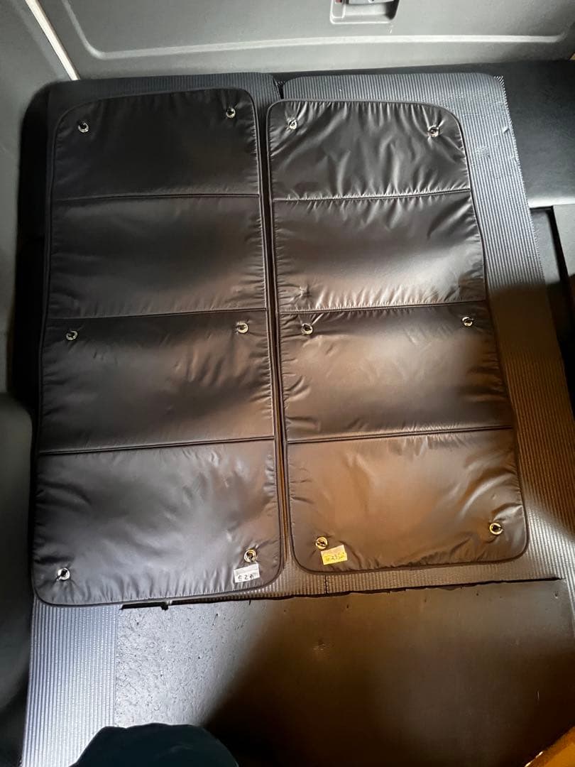 ハイエース100系 ロング　プライバシーシェード　リア用（スーパーロングで使用）