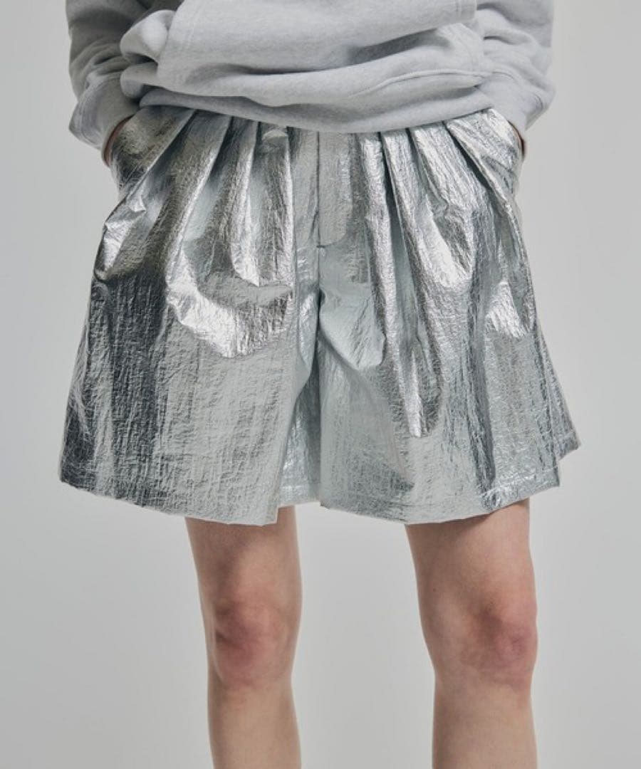 NOISEMAKER メタリックタックショートパンツ