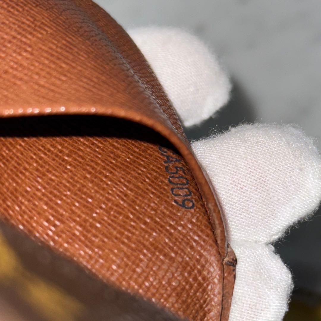 LOUIS VUITTON ルイヴィトン カードケース モノグラム 二つ折り