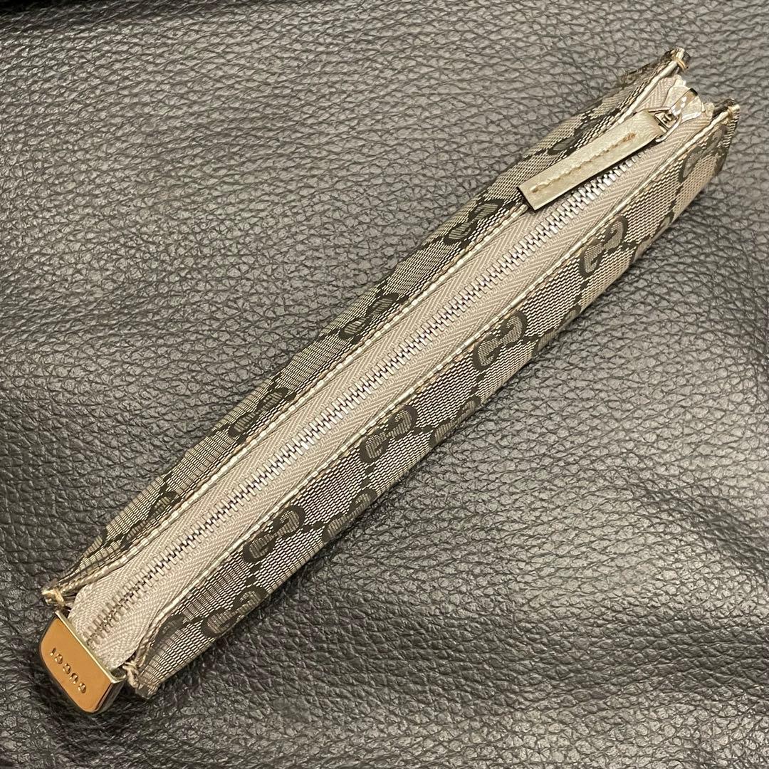 美品 GUCCI グッチ ペンケース シルバー GG柄 シマ