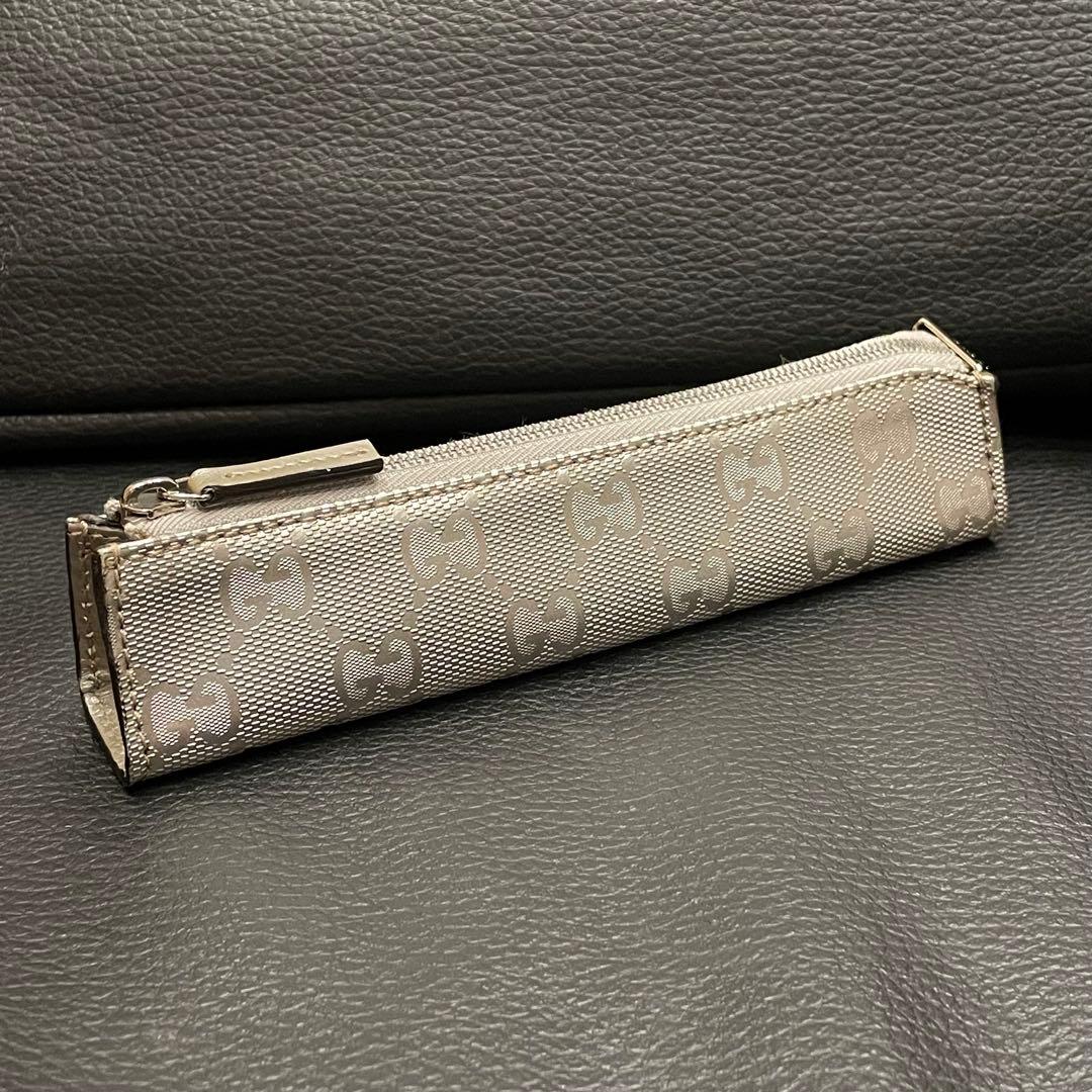 美品 GUCCI グッチ ペンケース シルバー GG柄 シマ
