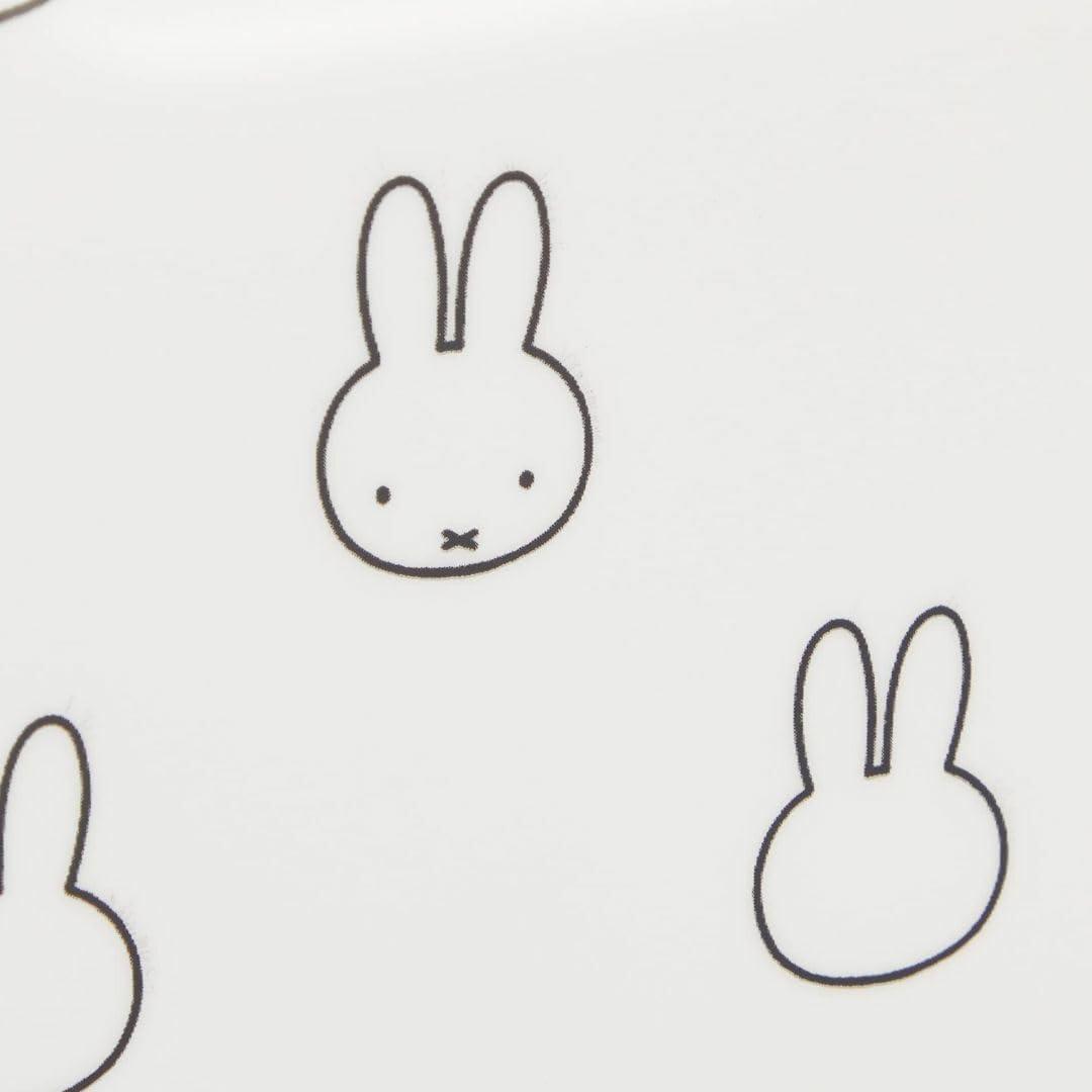 旅行の必需品✨️メニーフェイスホワイトハピタス スーツケース グッズミッフィー