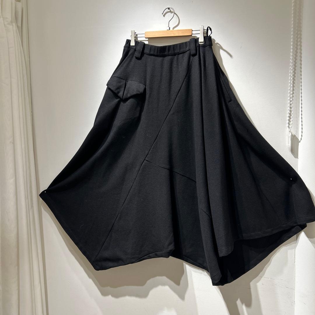 センソユニコ　萌　モユルアシンメトリー黒サルエルパンツ　ブラック　M〜L