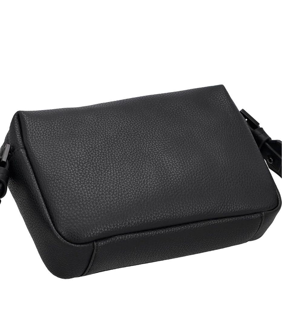   ブラックショルダーバッグ