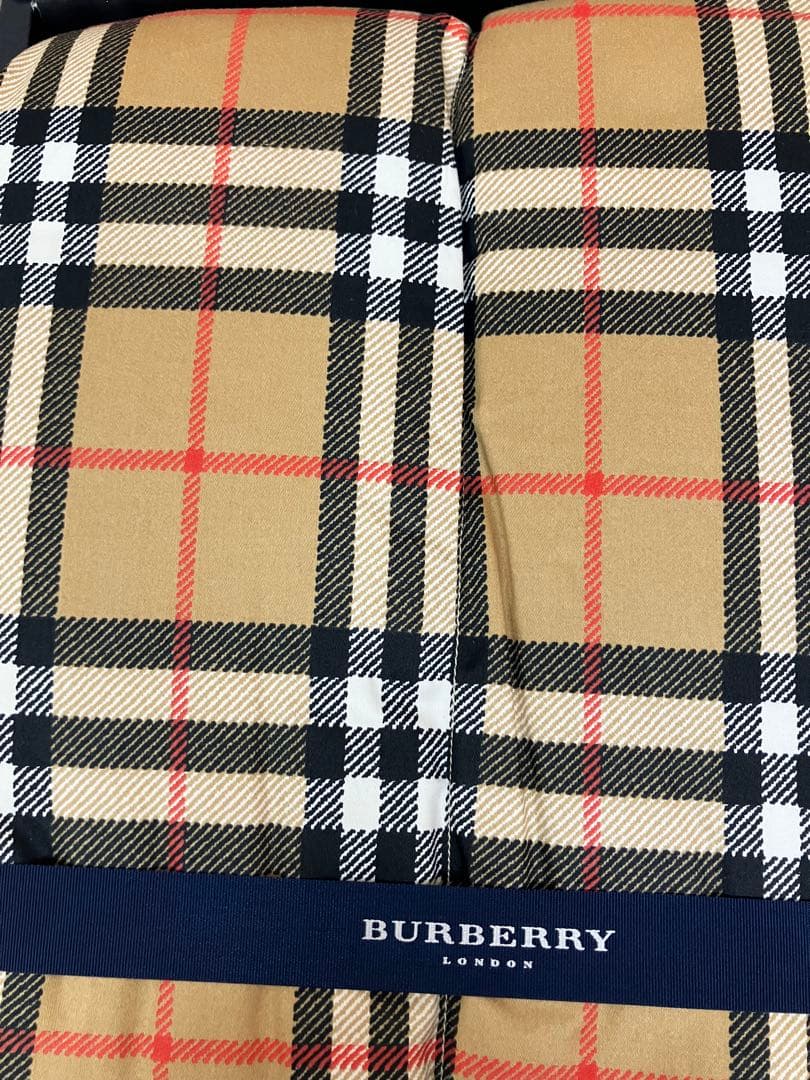 新品未使用 BURBERRY ノバチェック ダウンケット 西川産業