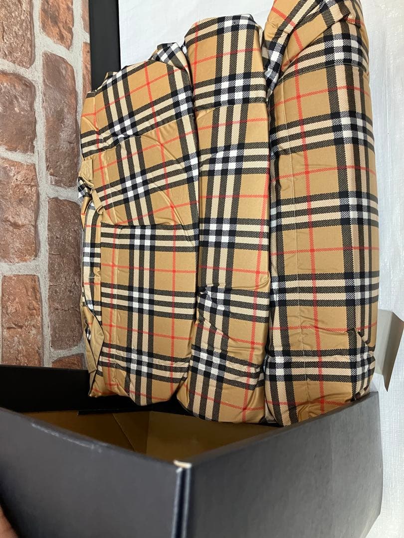 新品未使用 BURBERRY ノバチェック ダウンケット 西川産業