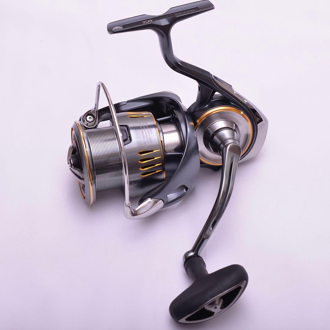 ダイワ エアリティ 4000XH スピニングリール