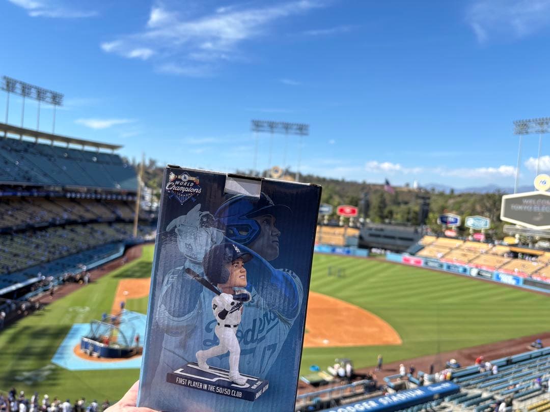 829発送 8/27来場特典 ドジャース 大谷翔平 ボブルヘッド 50/50 ①