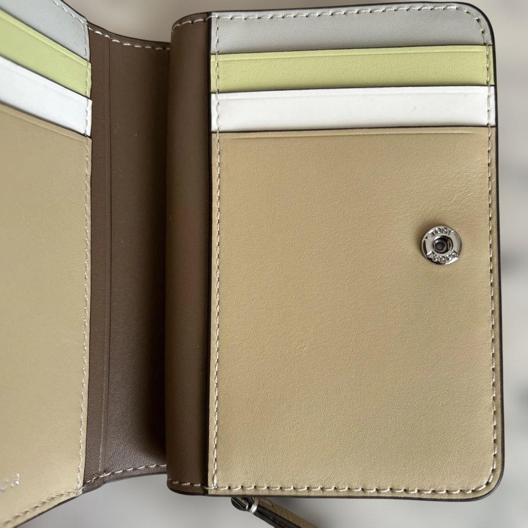 トリーバーチ　ロビンソン ペブルド バイフォールド ウォレット二つ折り財布正規品