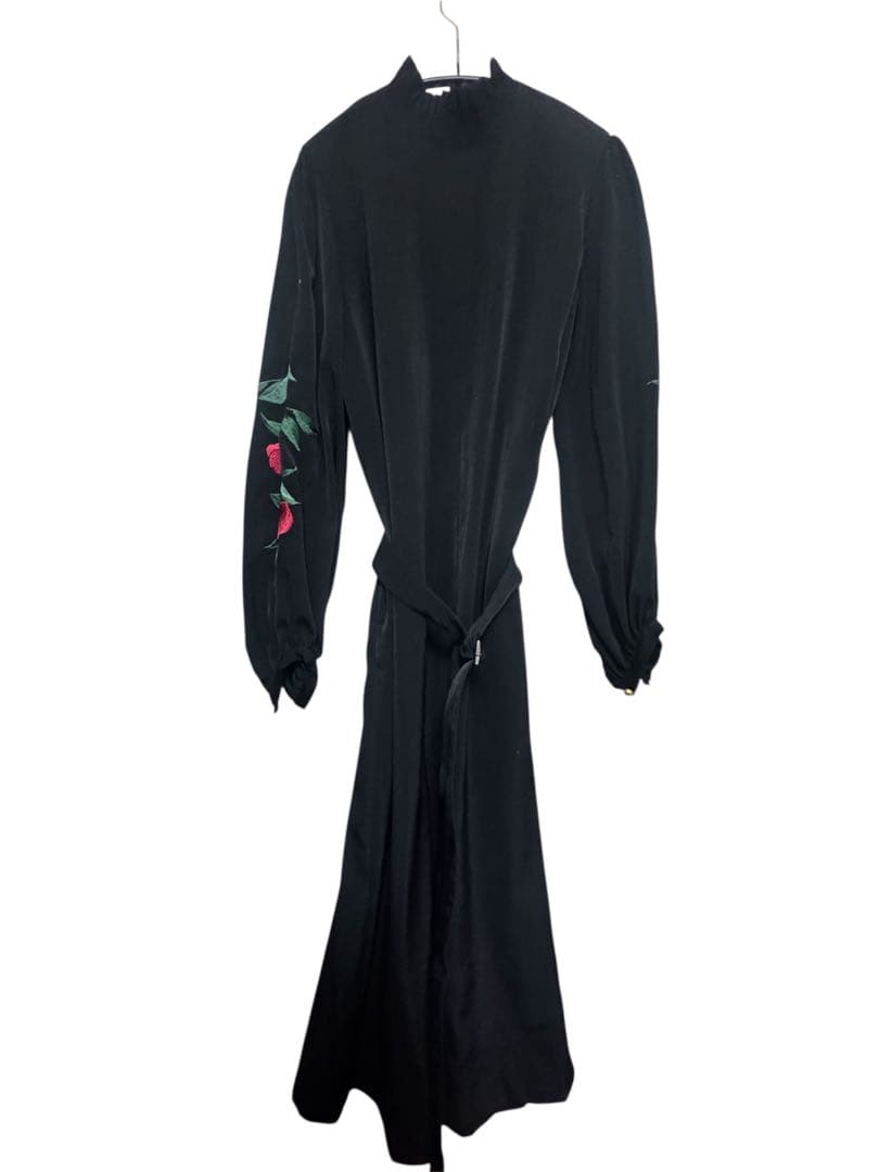 花を着るワンピース　椿