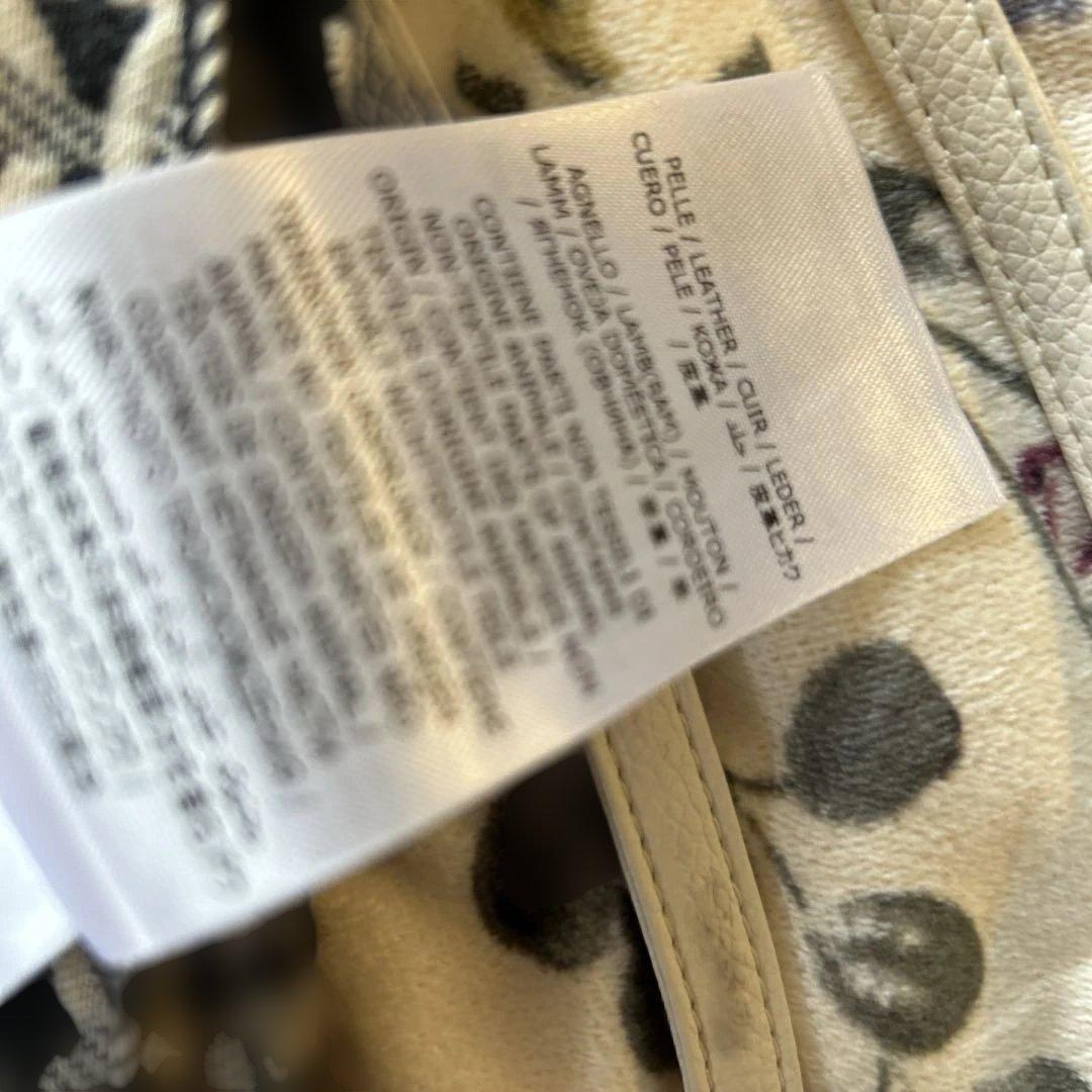 美品　フェラガモ幾何学模様 （ガンチーニ）タイトスカート ラム革ベルト風付き