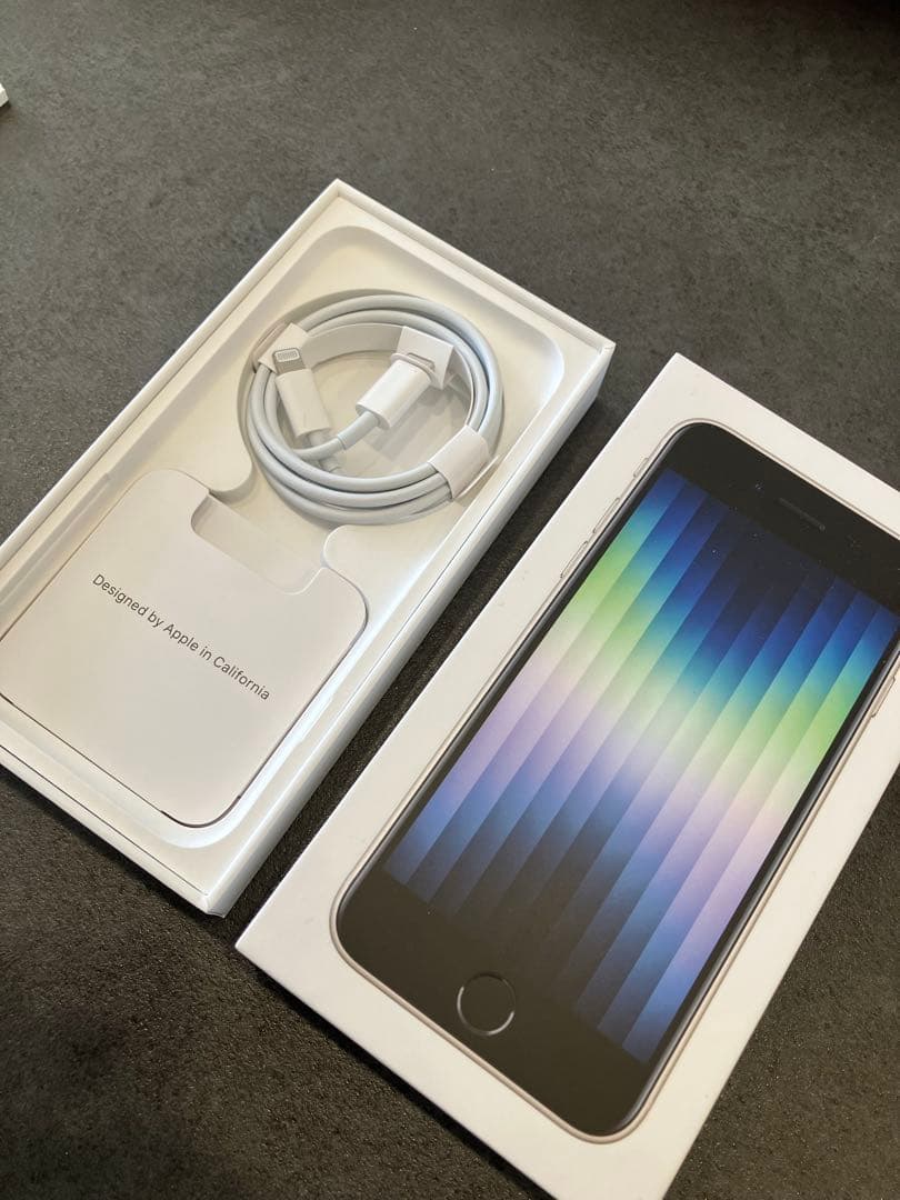 【値下げ】iPhone SE3 64GB SIMフリー