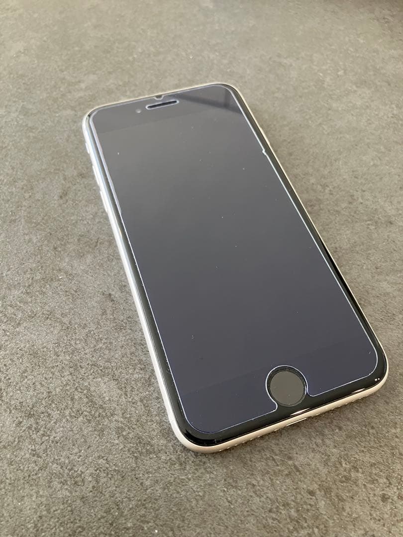 【値下げ】iPhone SE3 64GB SIMフリー