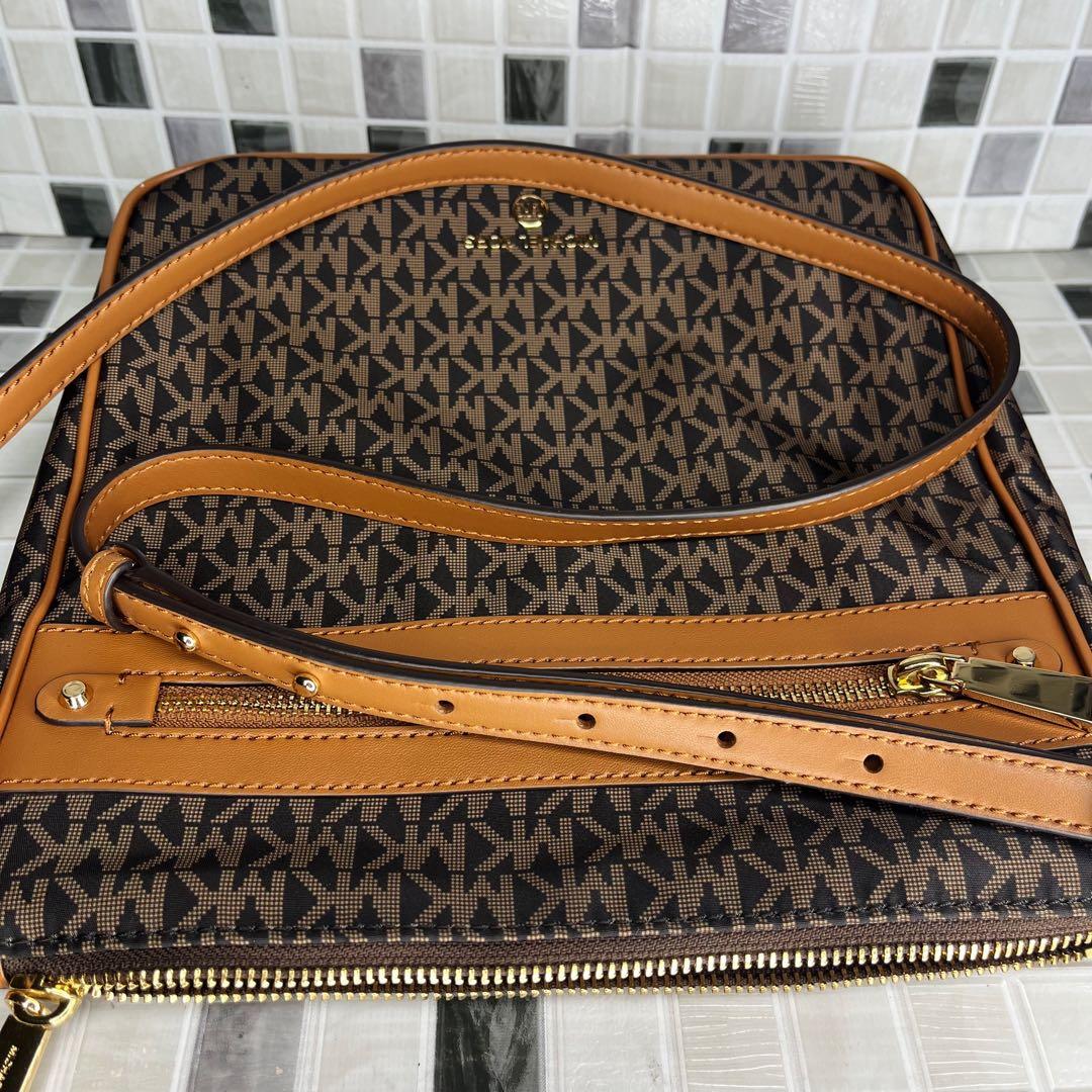 専　MICHAEL KORS マイケルコース ショルダーバッグ