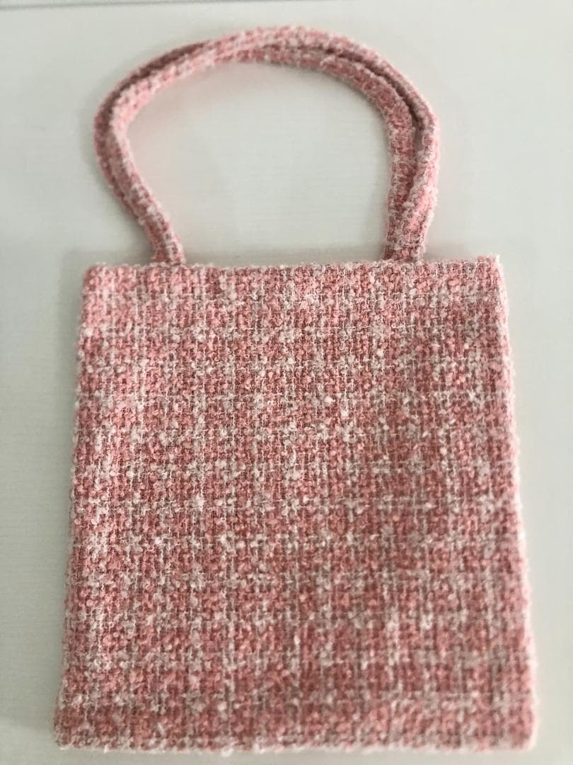 ノベルティー　ピンク　ハンドバッグ　トートバッグ　ビッグロゴ　上品