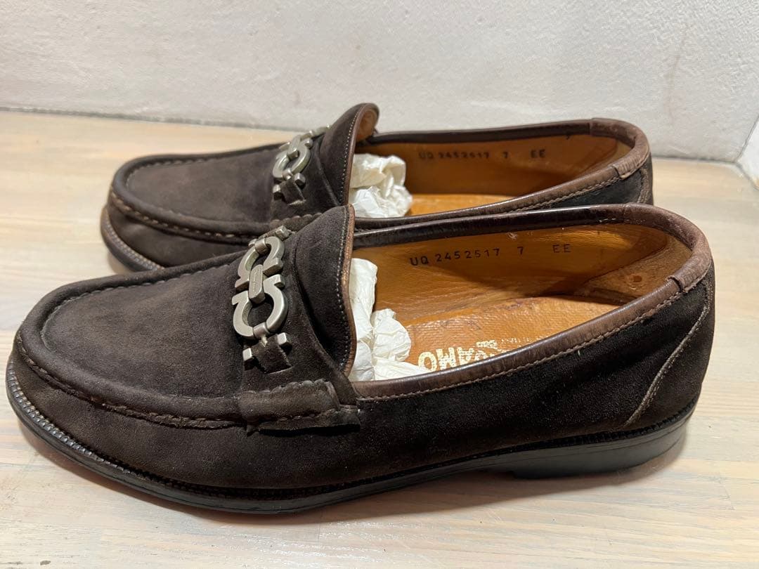 Ferragamo フェラガモ ダークブラウン スエード ローファー 7EE