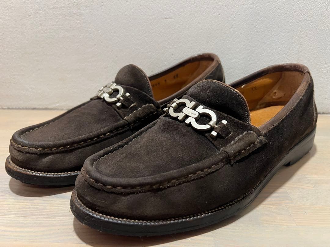Ferragamo フェラガモ ダークブラウン スエード ローファー 7EE